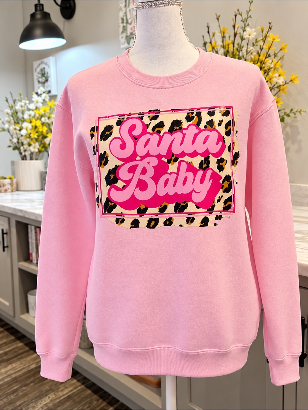Gildan Pink 'Santa Baby' Graphic Sweatshirt with Leopard Print